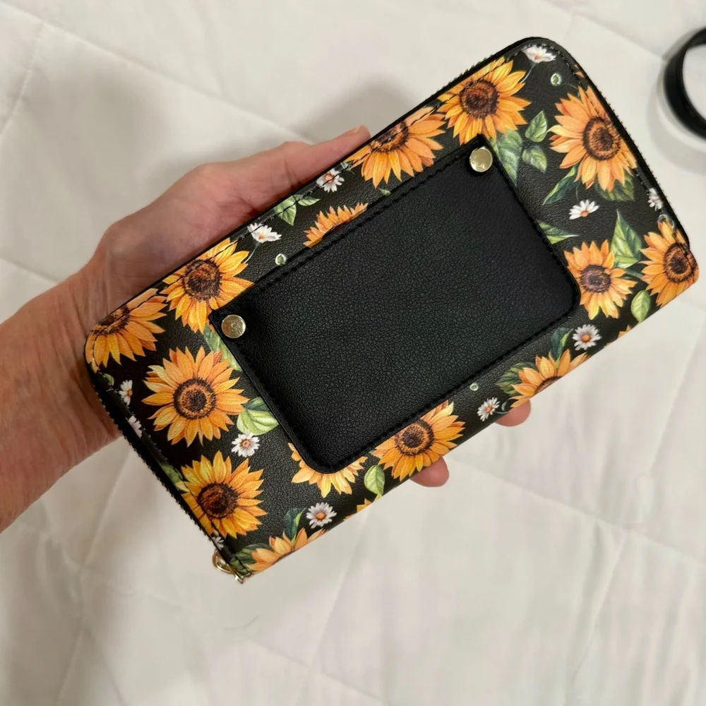 5 for $25!! NOBO Sunflower 🌻 Zip Around Wallet.
